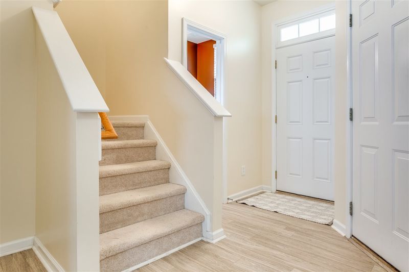8243 Martello Ln, Raleigh, NC 27613