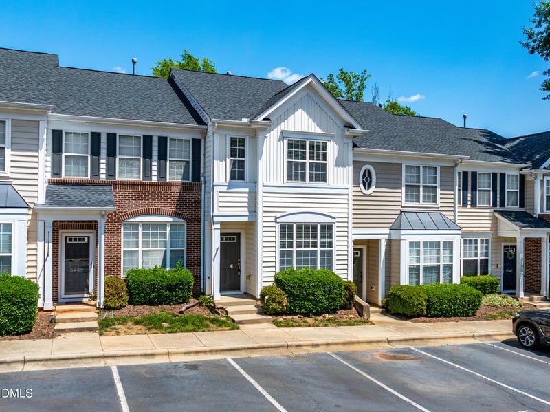 8246 City Loft Ct, Raleigh, NC 27613