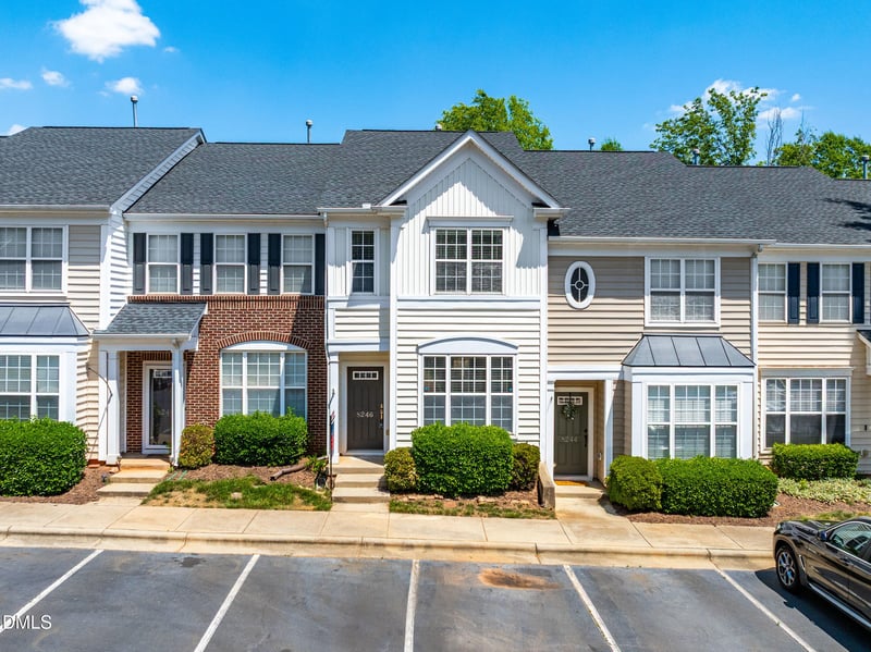 8246 City Loft Ct, Raleigh, NC 27613