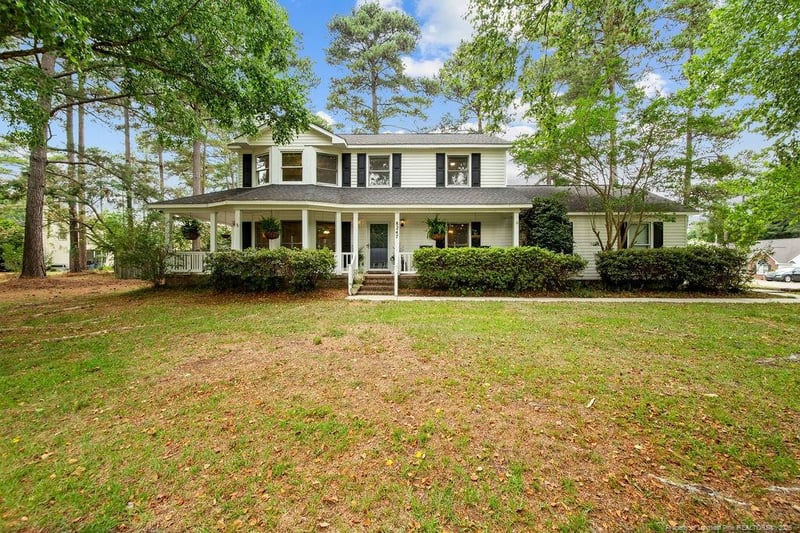 8247 Shoreway Dr, Fayetteville, NC 28304