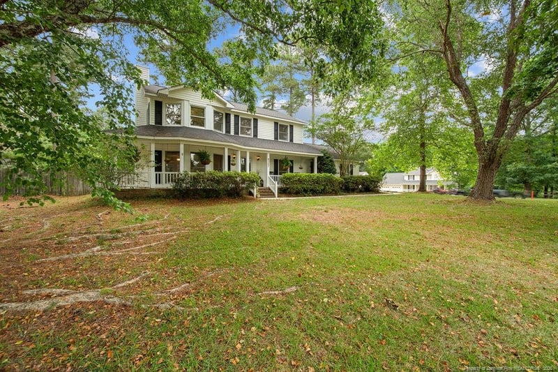 8247 Shoreway Dr, Fayetteville, NC 28304
