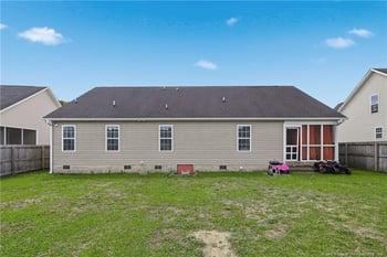 8248 French Horn Ln, Fayetteville, NC 28314