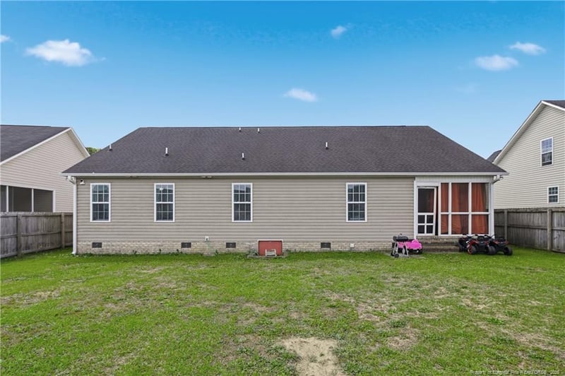 8248 French Horn Ln, Fayetteville, NC 28314