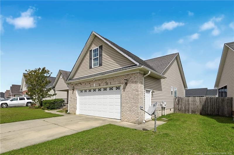 8248 French Horn Ln, Fayetteville, NC 28314
