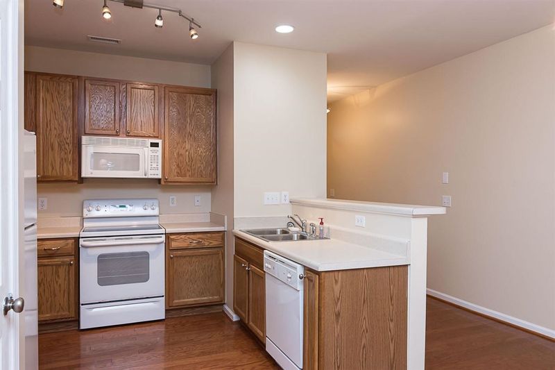 8249 Martello Ln, Raleigh, NC 27613