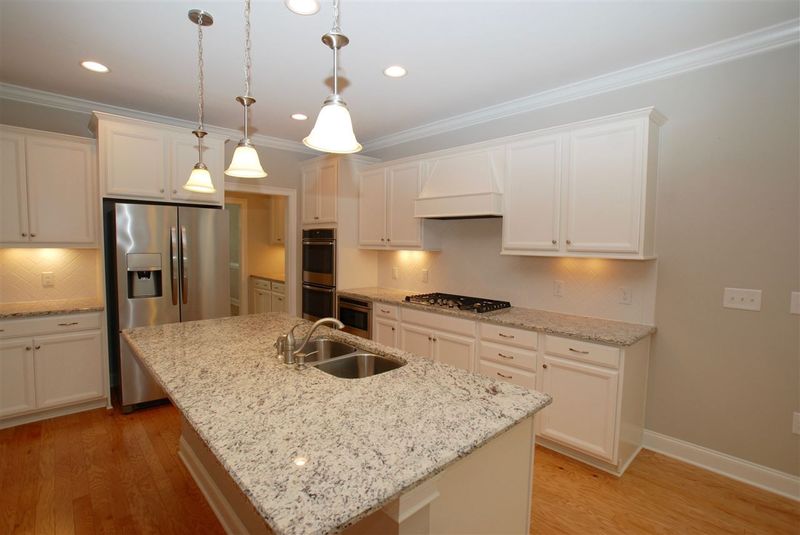 8249 Pritchett Farm Ln, Raleigh, NC 27606