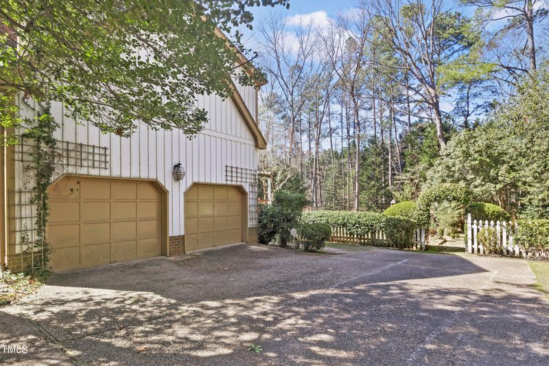825 Ascot Ln, Raleigh, NC 27615