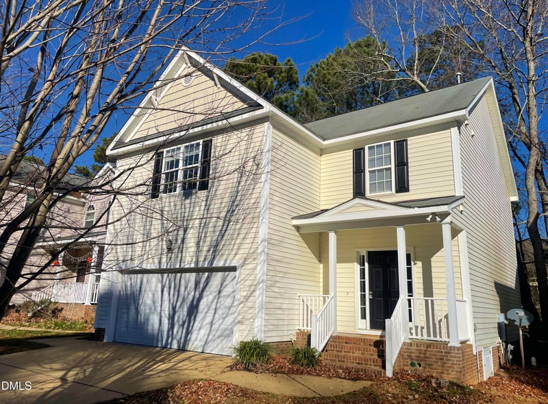 825 Brookhannah Ct, Fuquay Varina, NC 27526