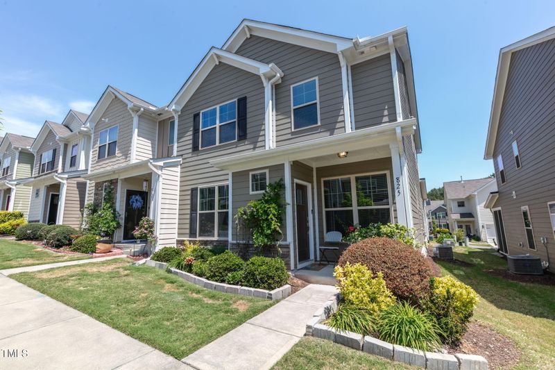 825 Country Downs Rd, Wake Forest, NC 27587