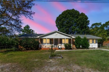825 Fresno Dr, Fayetteville, NC 28303