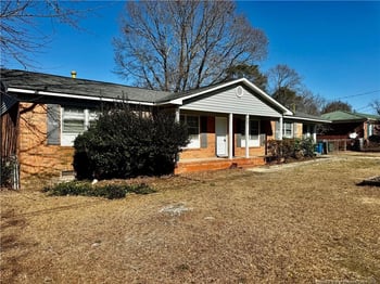 825 Fresno Dr, Fayetteville, NC 28303