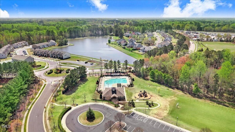 825 Golden Plum Ln, Zebulon, NC 27597