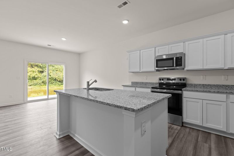 825 Kenyon Spring Dr, Zebulon, NC 27597