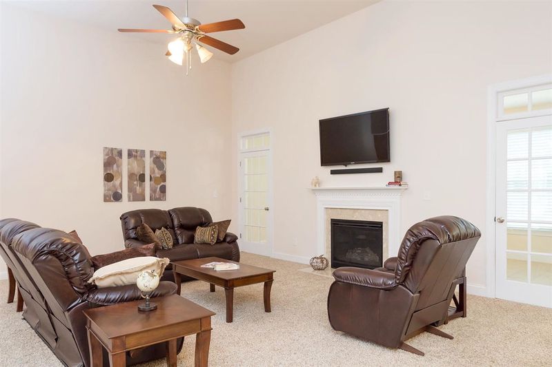 825 Legend Oaks Dr, Chapel Hill, NC 27517