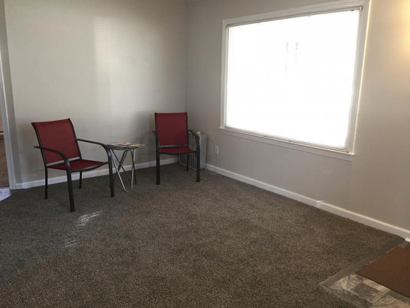 825 Phillips St, Burlington, NC 27217