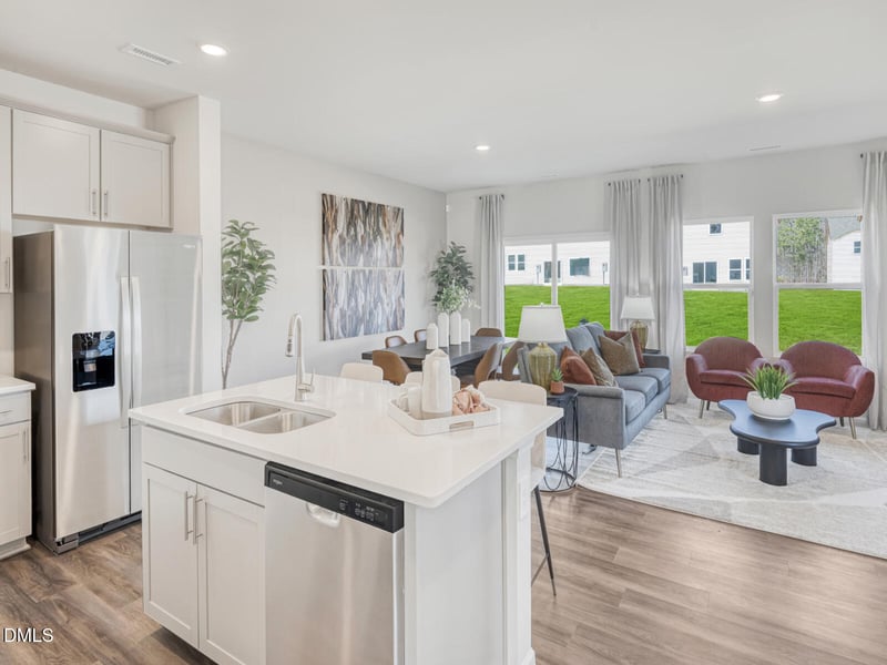 825 Stream View Ct, Mebane, NC 27302