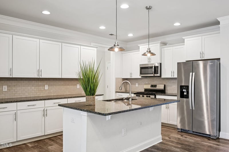 825 Sunshade Creek Dr, Wake Forest, NC 27587