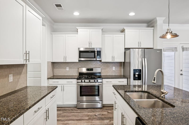 825 Sunshade Creek Dr, Wake Forest, NC 27587