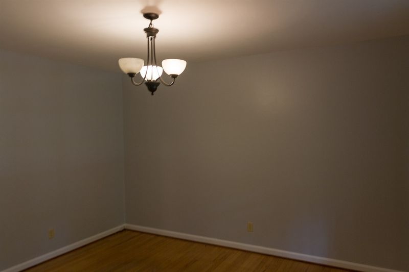 825 Tinkerbell Rd, Chapel Hill, NC 27517