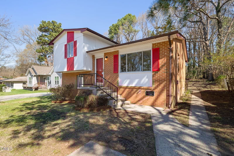 825 Waring St, Durham, NC 27704