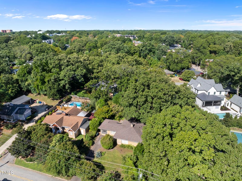 825 Woodburn Rd, Raleigh, NC 27605