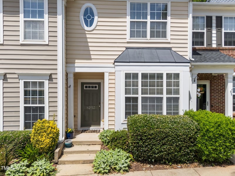 8253 City Loft Ct, Raleigh, NC 27613