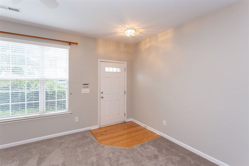 8255 City Loft Ct, Raleigh, NC 27613