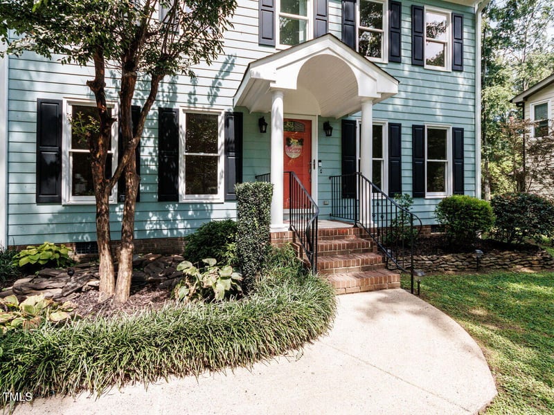 826 Oakwater Dr, Garner, NC 27529