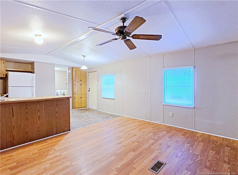 826 Rembrandt Dr, Fayetteville, NC 28314