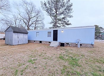 826 Rembrandt Dr, Fayetteville, NC 28314