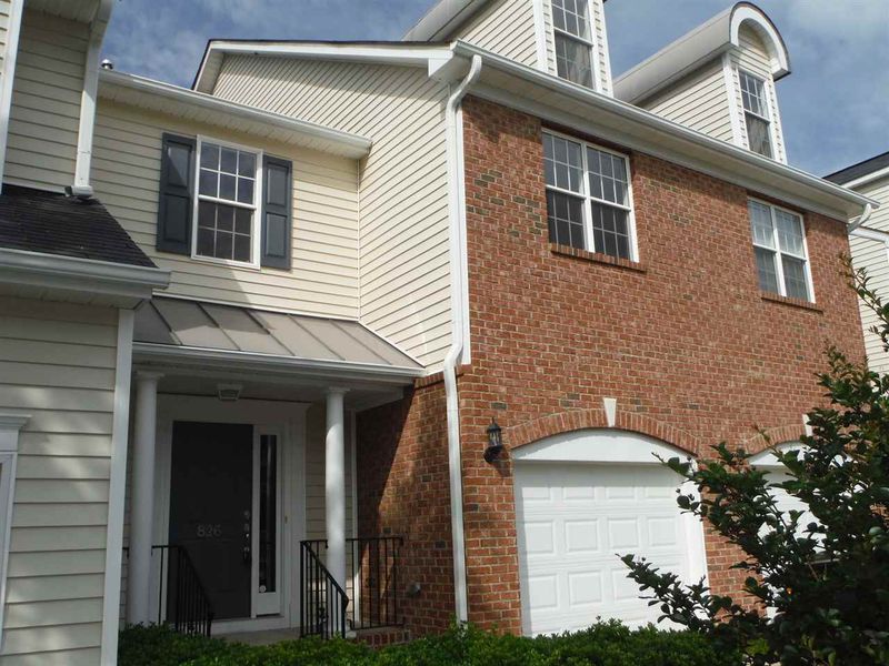 826 Saratoga Dr, Durham, NC 27704