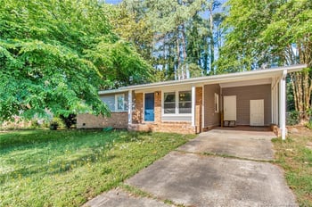 826 Stoneykirk Dr, Fayetteville, NC 28314