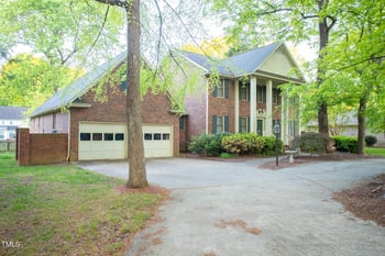 826 Warwick Ct, Burlington, NC 27215