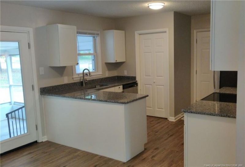827 Eccles Dr, Fayetteville, NC 28301