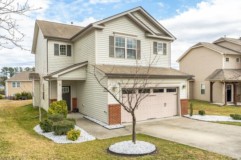 827 Ember Dr, Durham, NC 27703