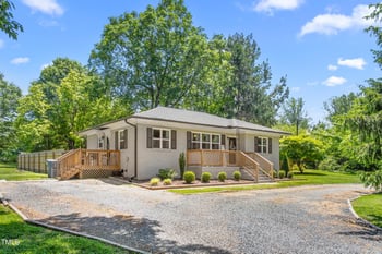 827 Loop Rd, Burlington, NC 27217
