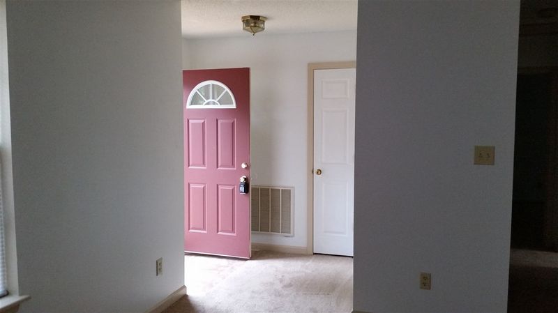 827 Riverbark Ln, Durham, NC 27703