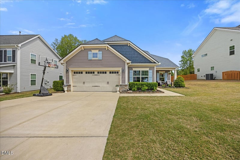 827 Tupelo Glen Ct, Fuquay Varina, NC 27526