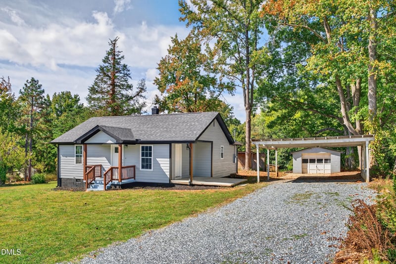 828 Buckner St, Graham, NC 27253