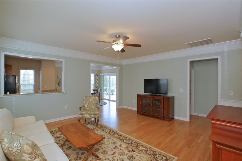 828 Finnbar Dr, Cary, NC 27519