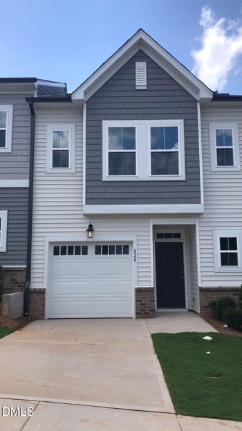 828 Oak Center Dr, Raleigh, NC 27610