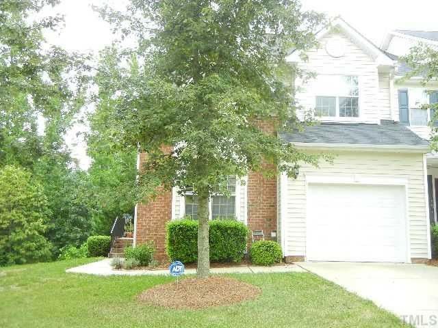 828 Saratoga Dr, Durham, NC 27704