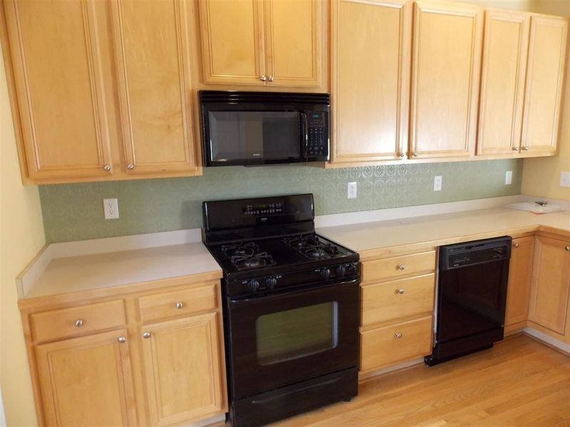 828 Saratoga Dr, Durham, NC 27704