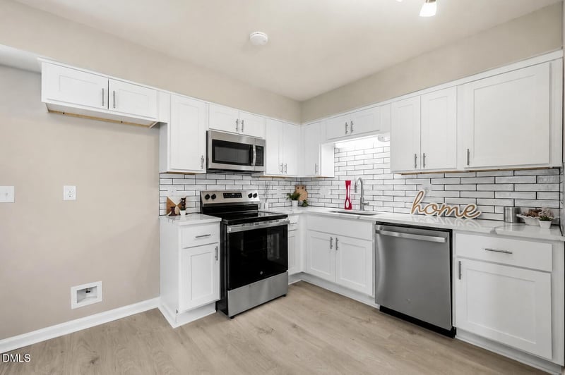 828 Shari Ct, Durham, NC 27704