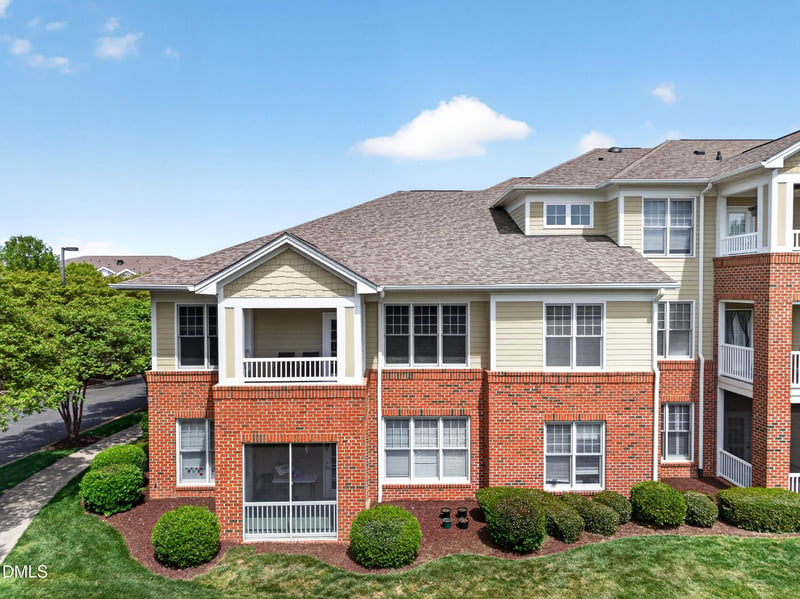 828 Waterford Lake Dr, Cary, NC 27519
