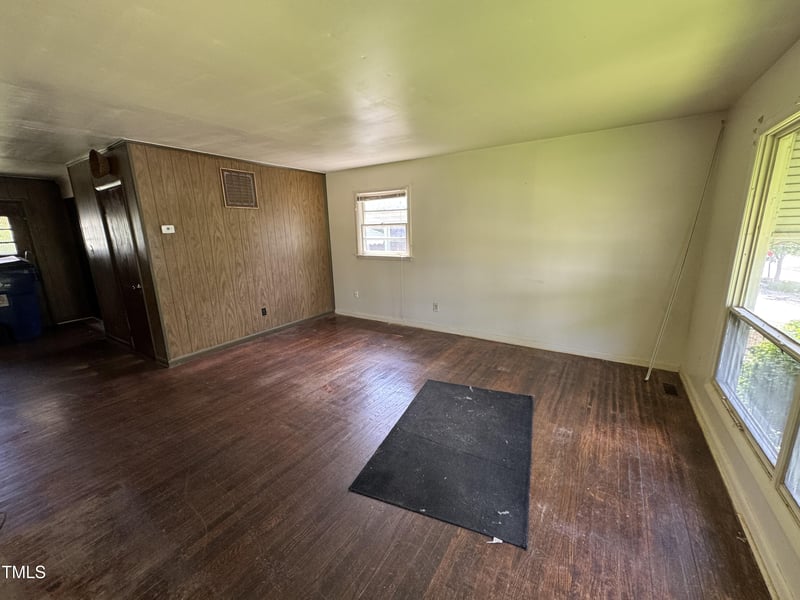 829 Coleman St, Raleigh, NC 27610