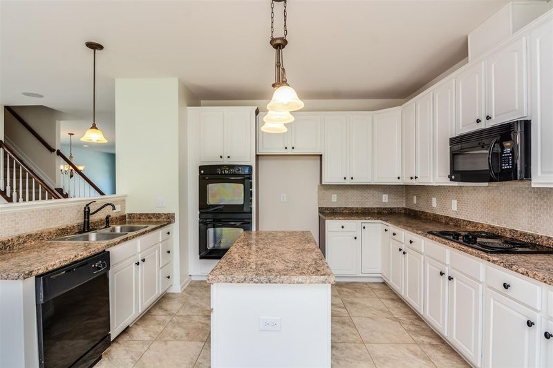 829 Edgeware Way, Wake Forest, NC 27587