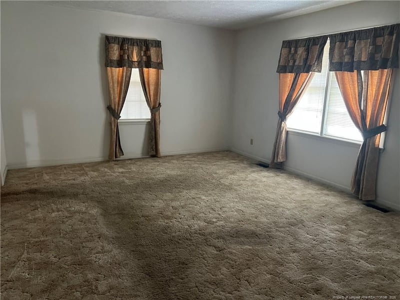 829 Eugene St, Fayetteville, NC 28306