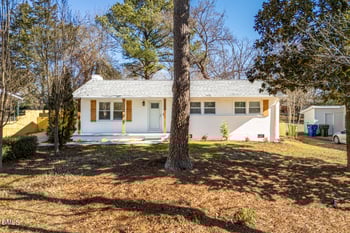 829 Greenwich St, Raleigh, NC 27610