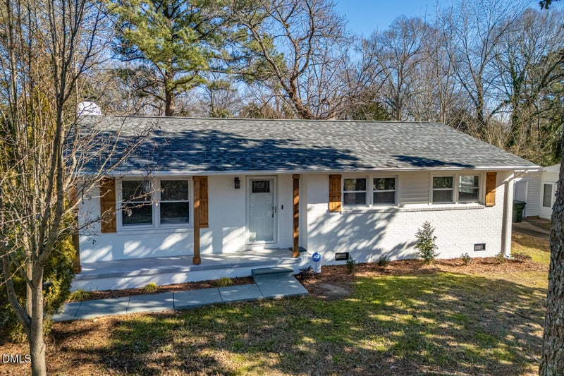 829 Greenwich St, Raleigh, NC 27610